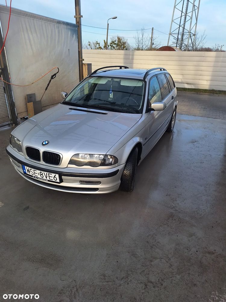 BMW Seria 3 318i - 1
