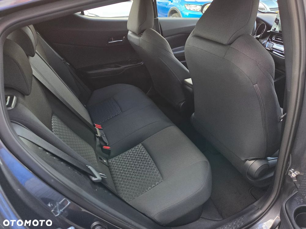 Toyota C-HR Flow - 12