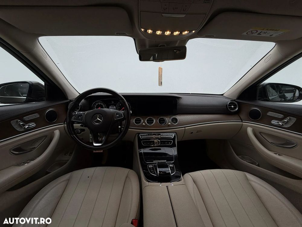 Mercedes-Benz E 220 d 4MATIC 9G-TRONIC - 16