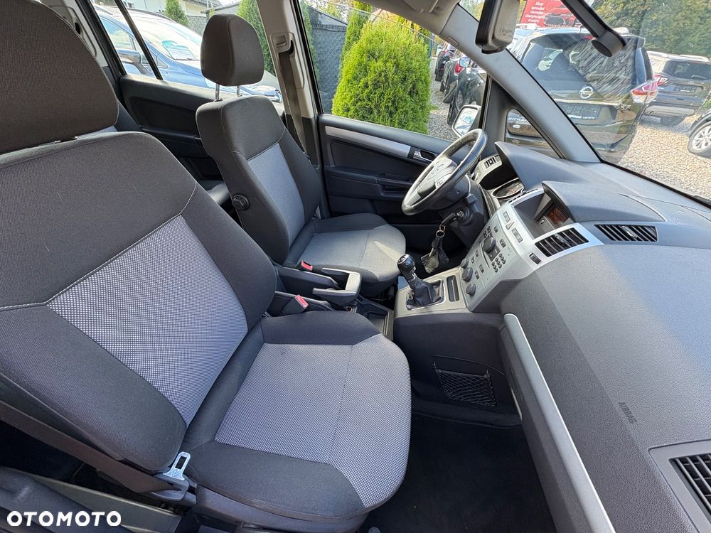 Opel Zafira 1.6 Cosmo - 25