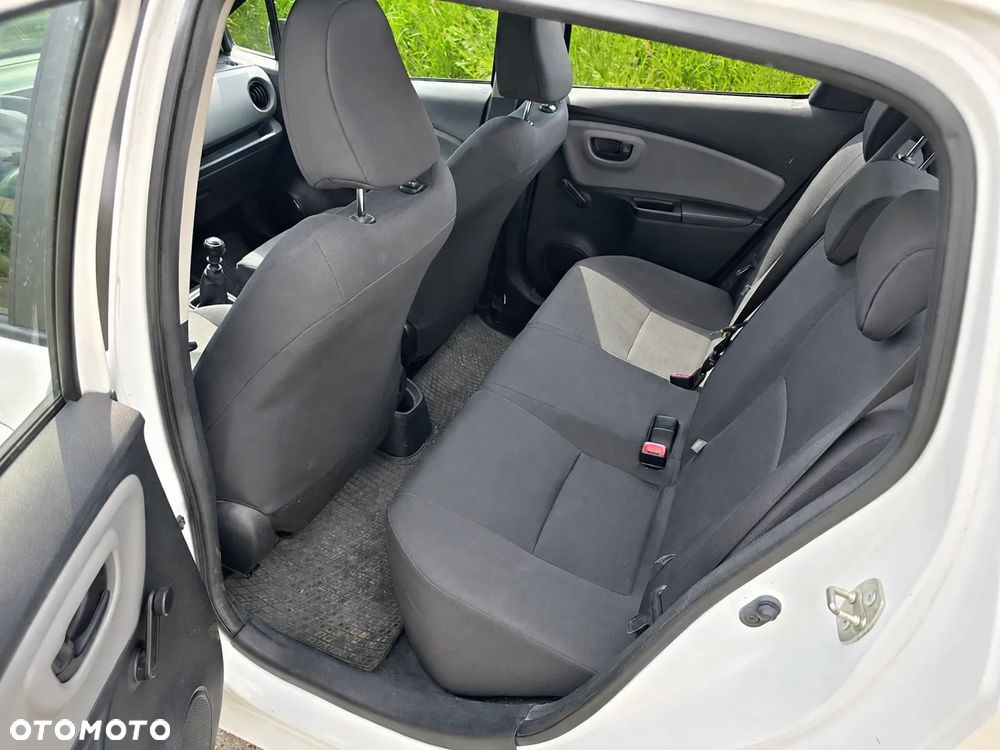 Toyota Yaris 1.4 D-4D Active - 13