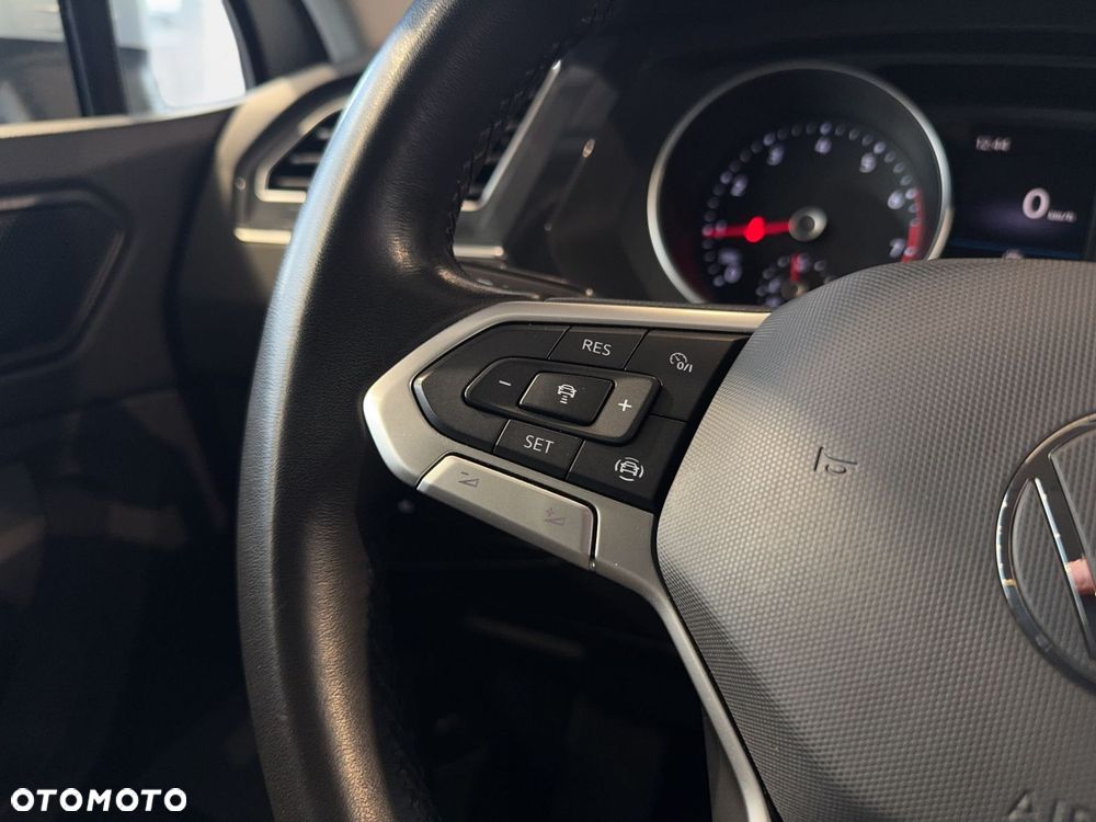 Volkswagen Tiguan - 19