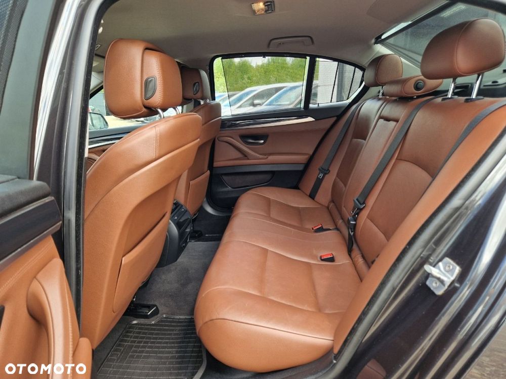 BMW Seria 5 520d Luxury Line - 8