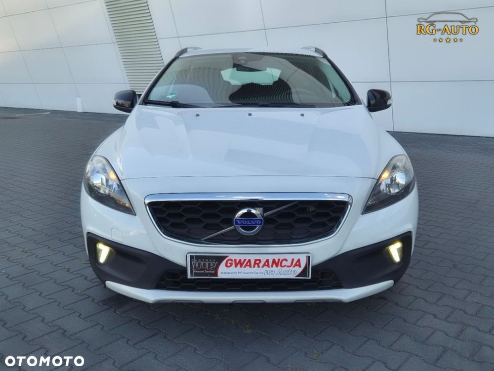 Volvo V40 Cross Country - 16