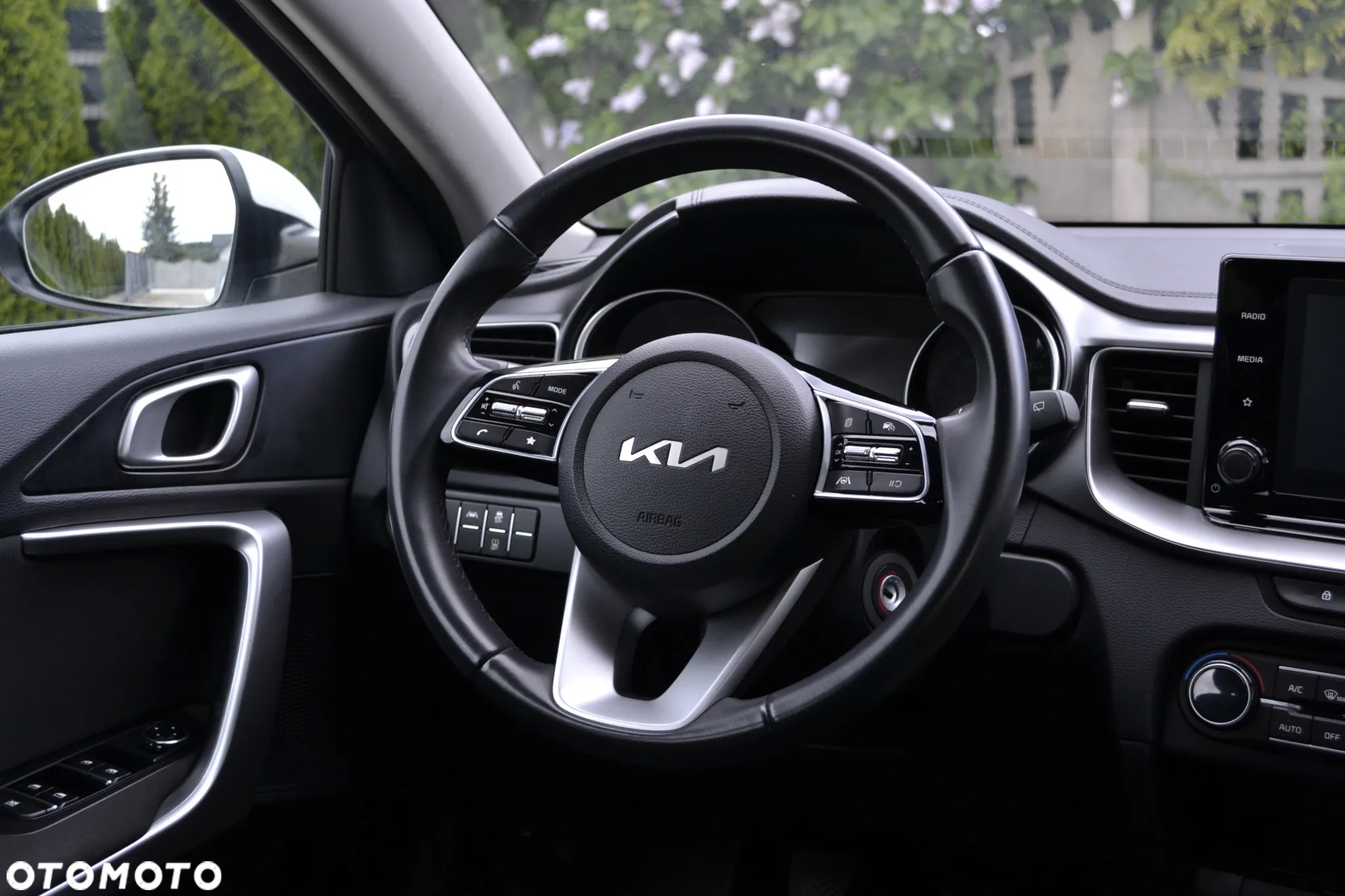 Kia Ceed 1.5 T-GDI M - 37