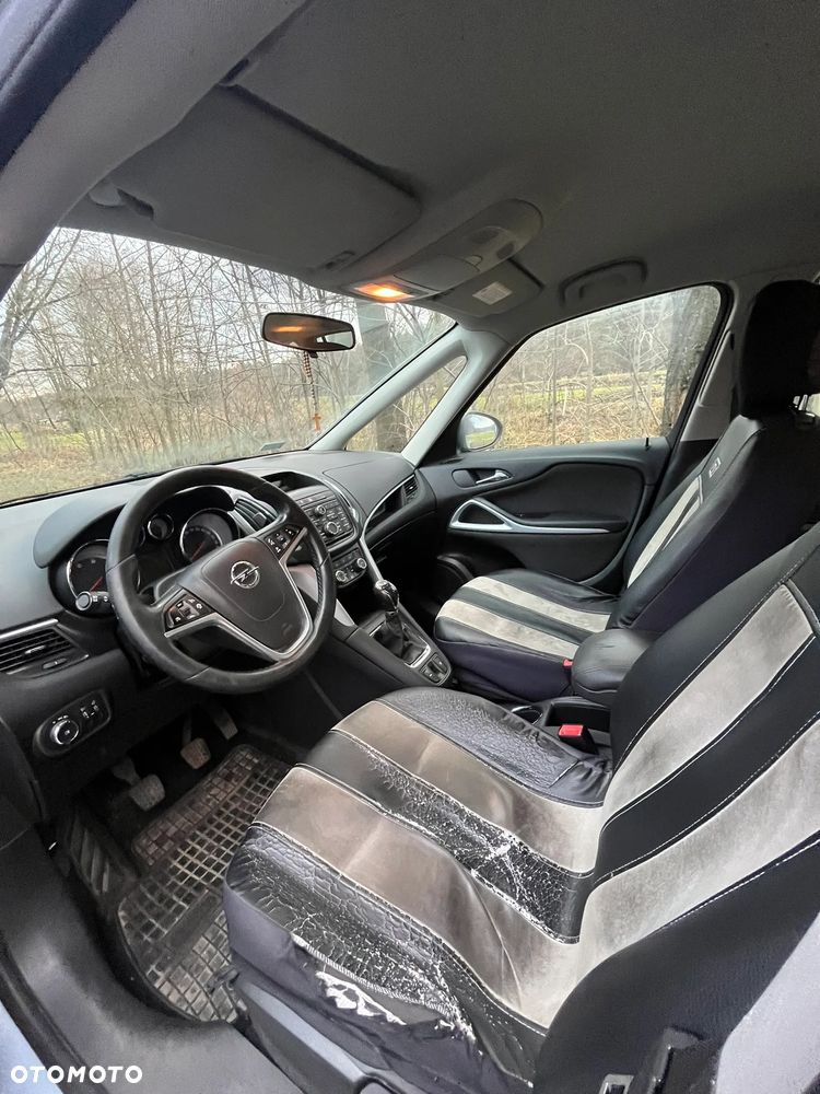 Opel Zafira - 19