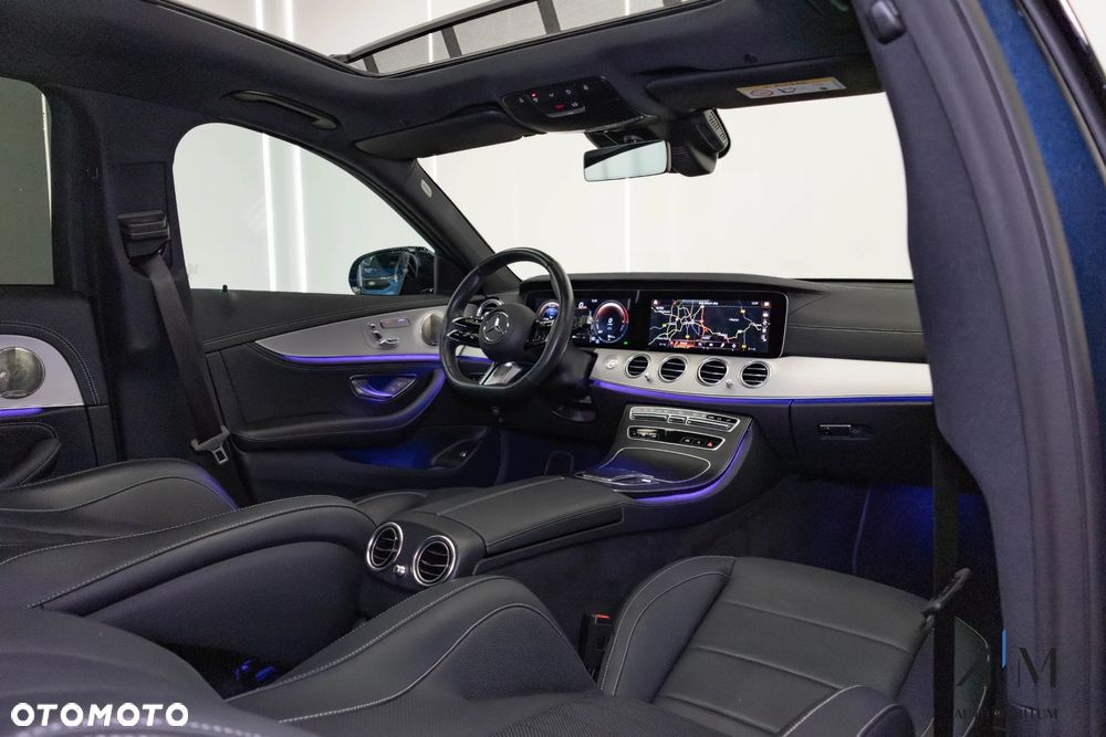Mercedes-Benz Klasa E 300 de 4-Matic AMG - 20
