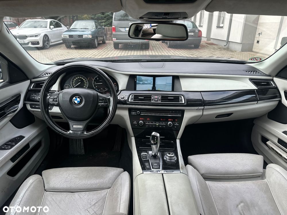 BMW Seria 7 - 20