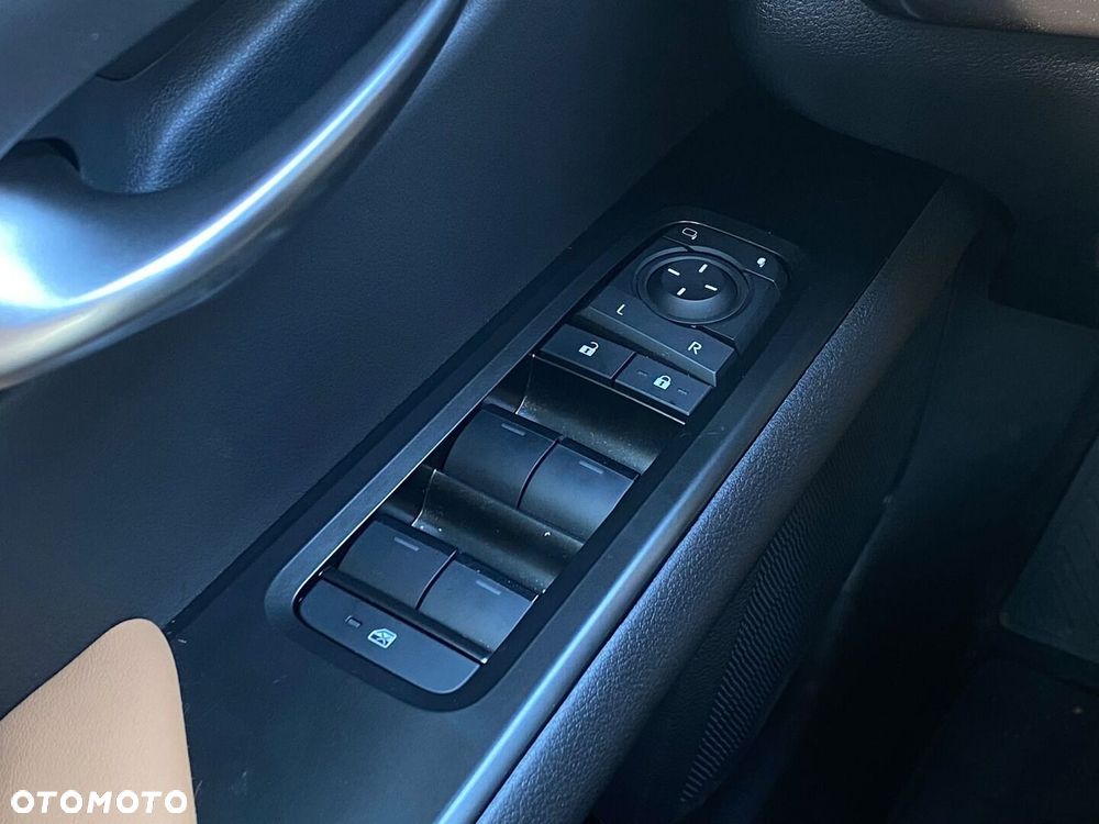Lexus UX 300h F Sport Design - 29