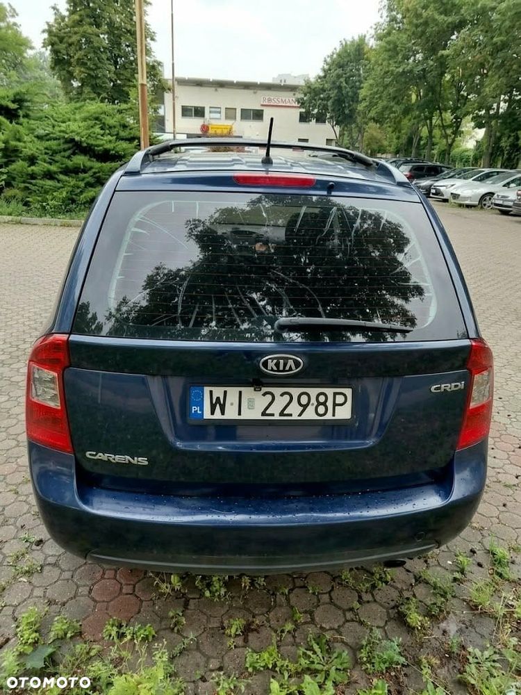 Kia Carens - 3