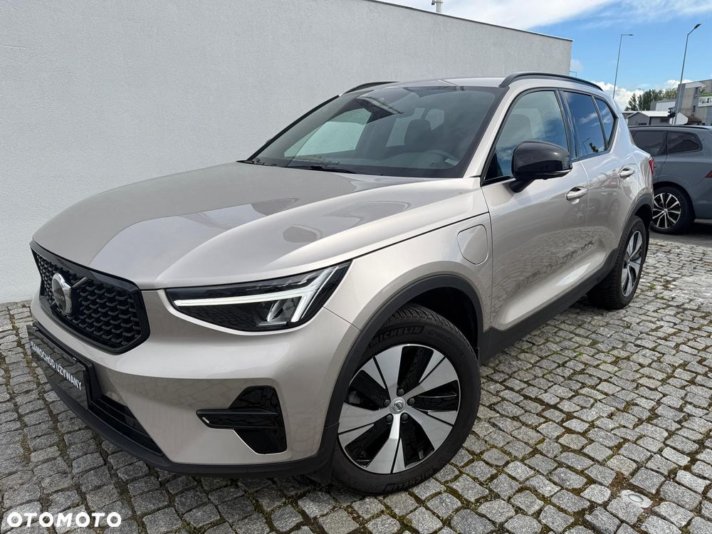 Volvo XC 40 T5 Plug-In Hybrid Plus Dark - 2