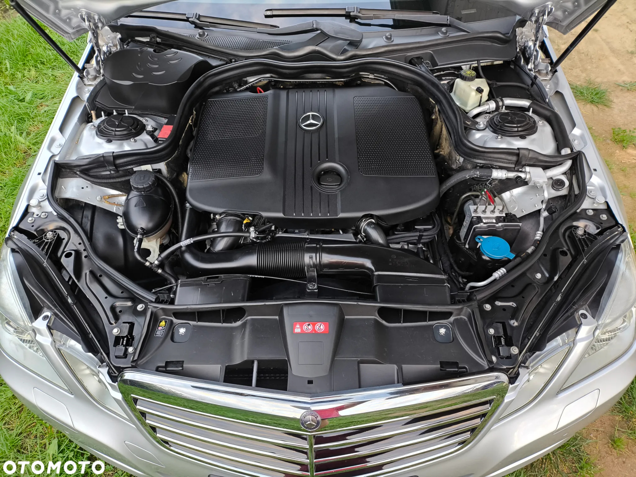Mercedes-Benz Klasa E 220 CDI DPF BlueEFFICIENCY Automatik Avantgarde - 15