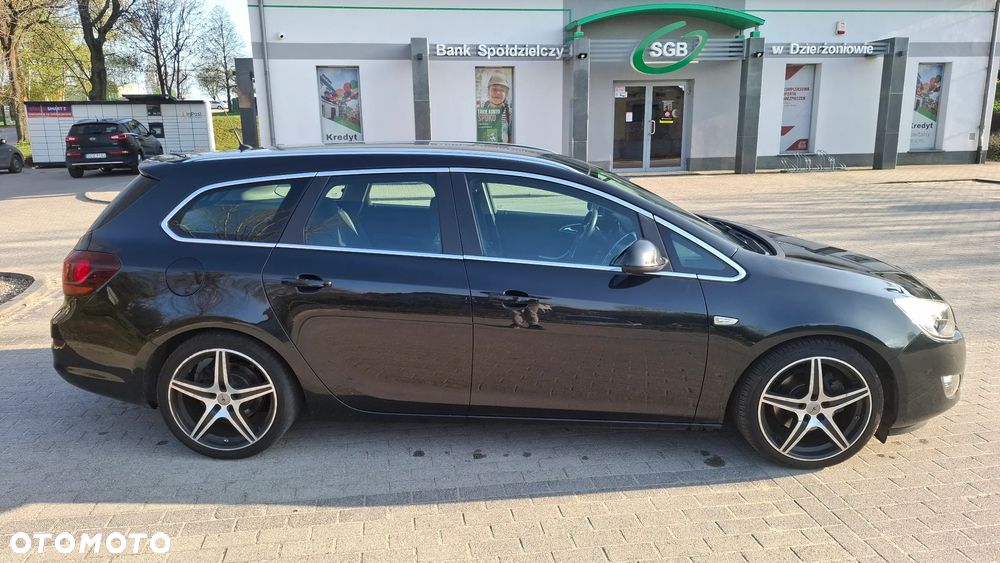 Opel Astra 1.6 Turbo 150 Jahre - 2