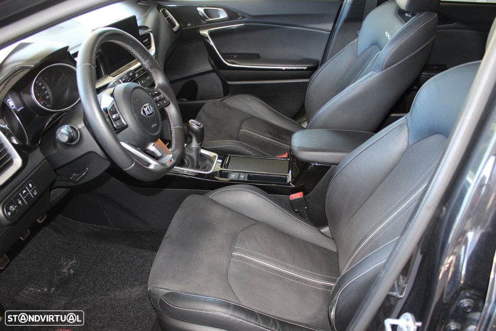 Kia ProCeed 1.6 CRDi GT Line+SRF - 9
