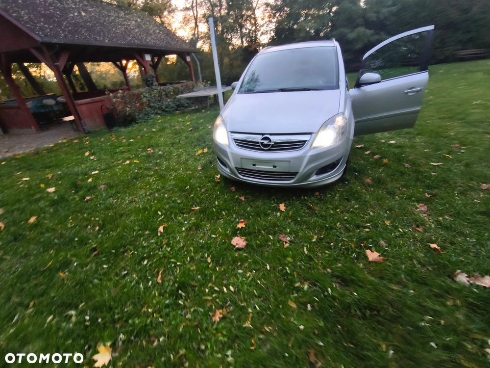 Opel Zafira - 29