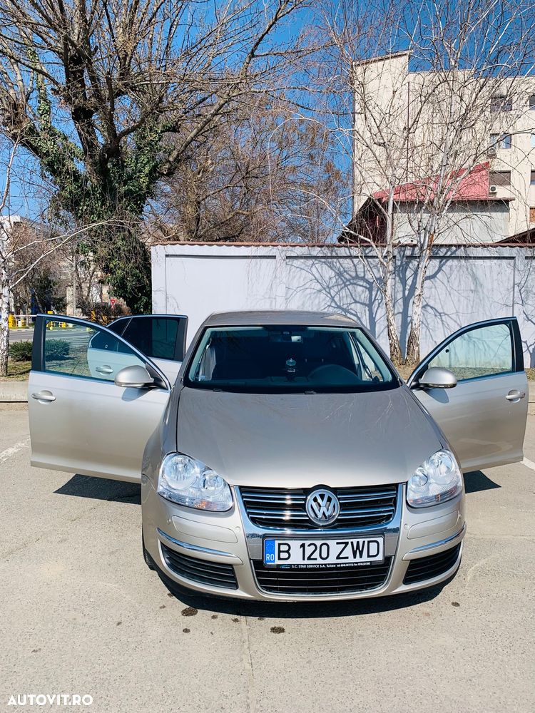 Volkswagen Jetta 1.6 Comfortline - 3