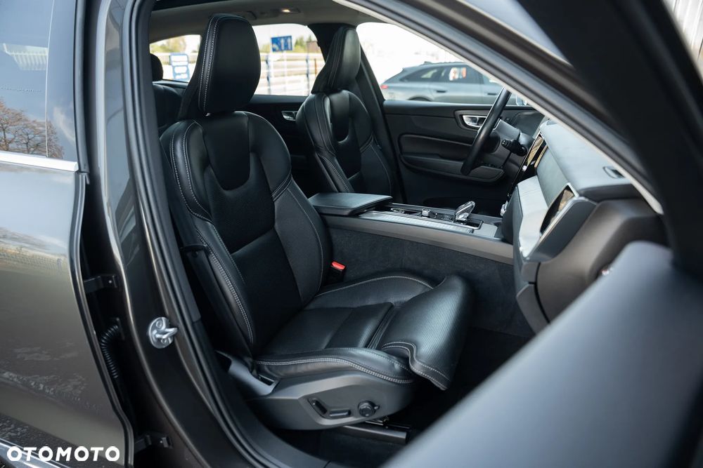 Volvo XC 60 B4 D AWD Geartronic Inscription - 25