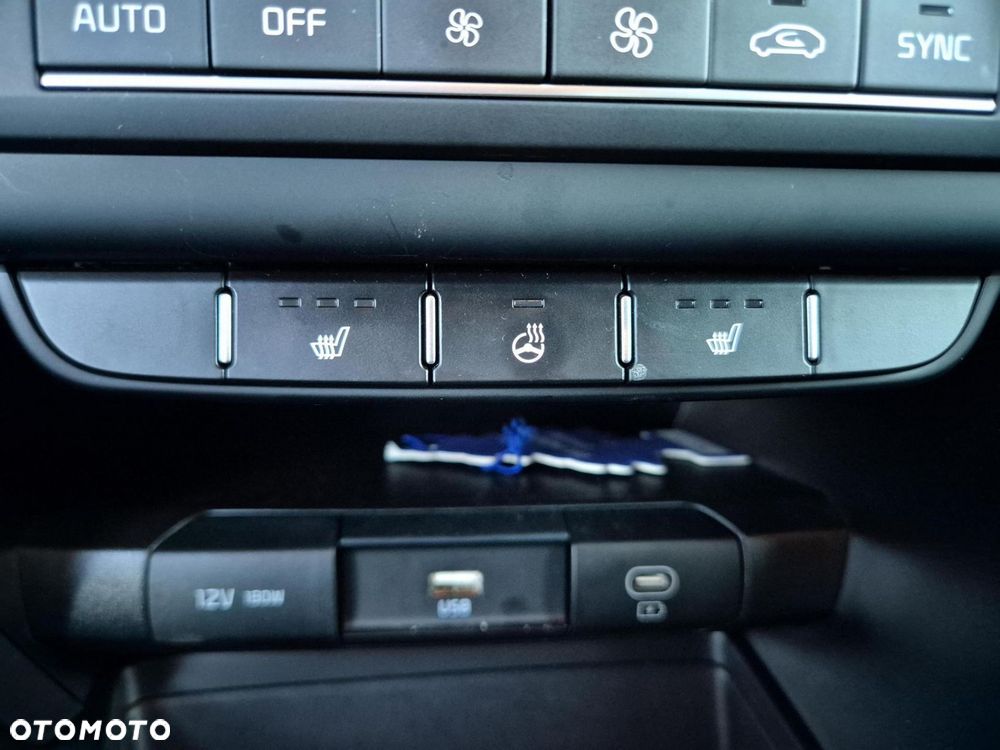 Kia Ceed 1.5 T-GDI M - 23