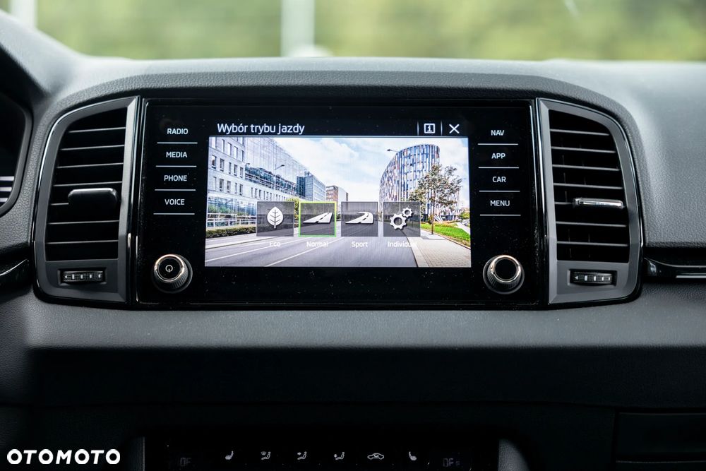 Skoda Karoq 1.5 TSI ACT Selection DSG - 19