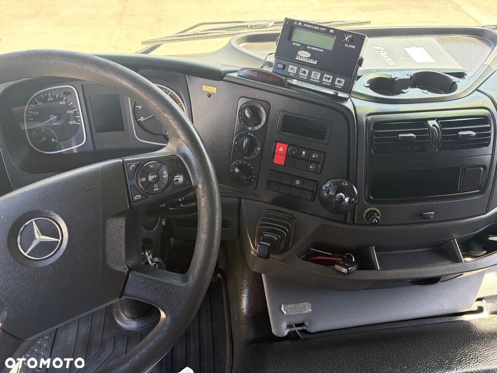Mercedes-Benz Atego 1530  6 osobowe ( kanapa) kontener izoterma kurierka - 13