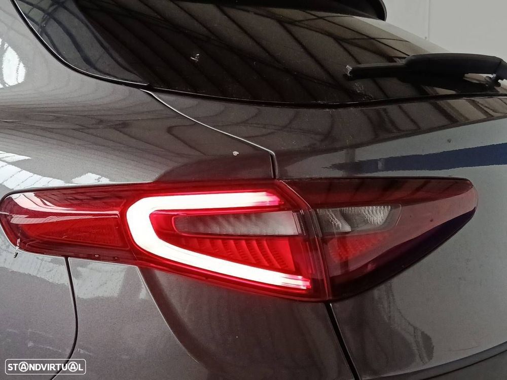 Alfa Romeo Stelvio 2.2 D Sprint AT8 - 26