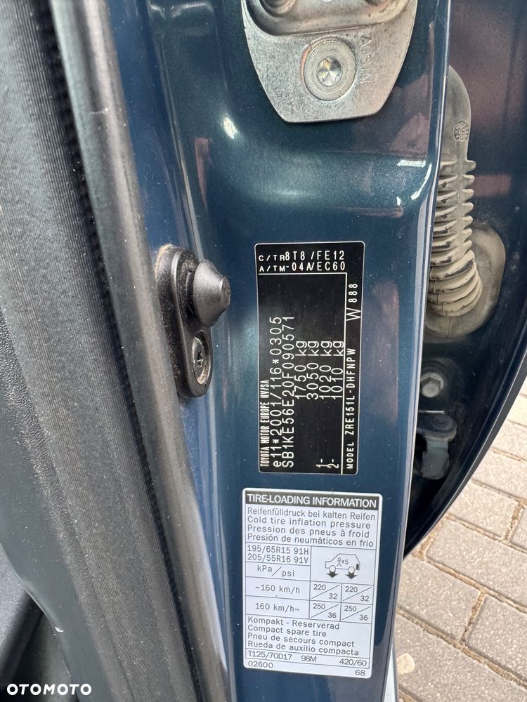 Toyota Auris 1.6 Prestige - 16