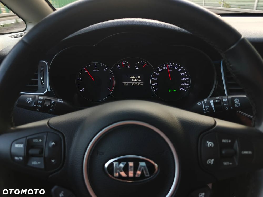 Kia Carens 1.7 CRDi L - 11