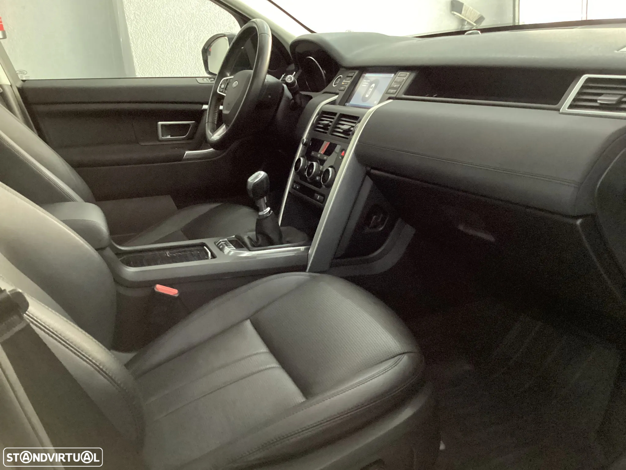 Land Rover Discovery Sport 2.0 TD4 HSE - 7