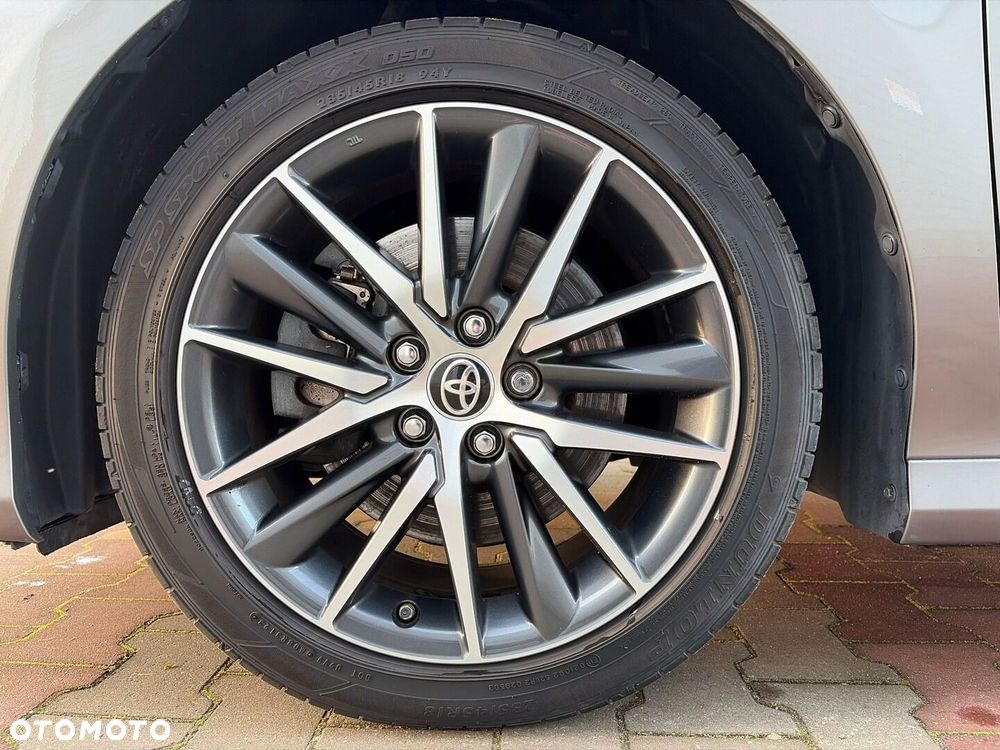 Toyota Camry 2.5 Hybrid Executive CVT - 27