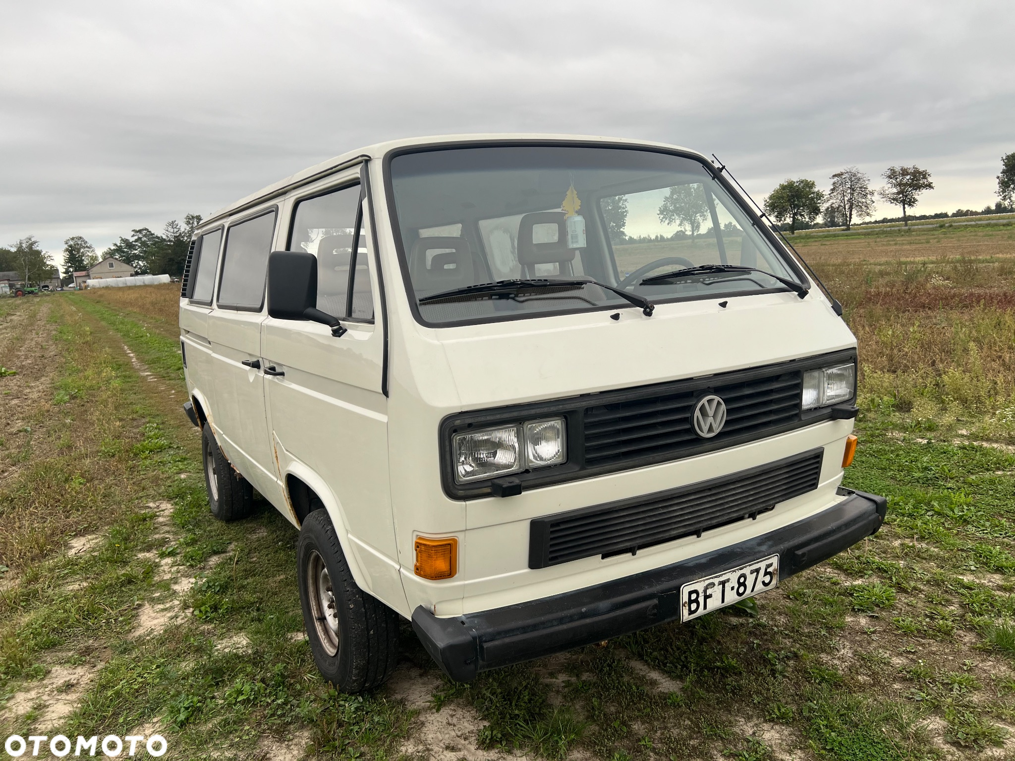 Volkswagen Caravelle - 4