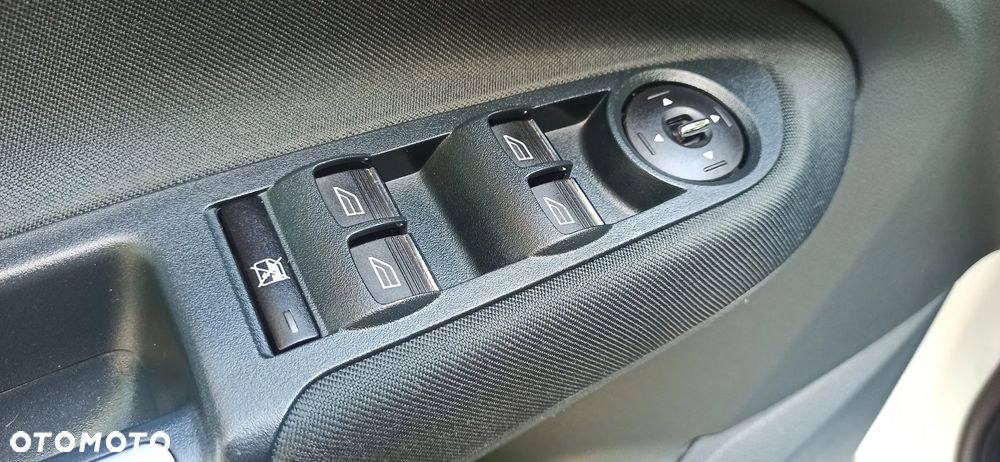 Ford C-MAX 1.6 TDCi Edition - 20