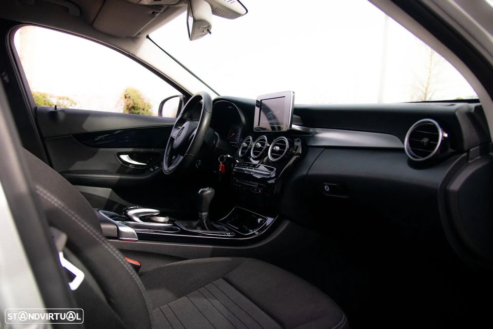 Mercedes-Benz C 180 - 54