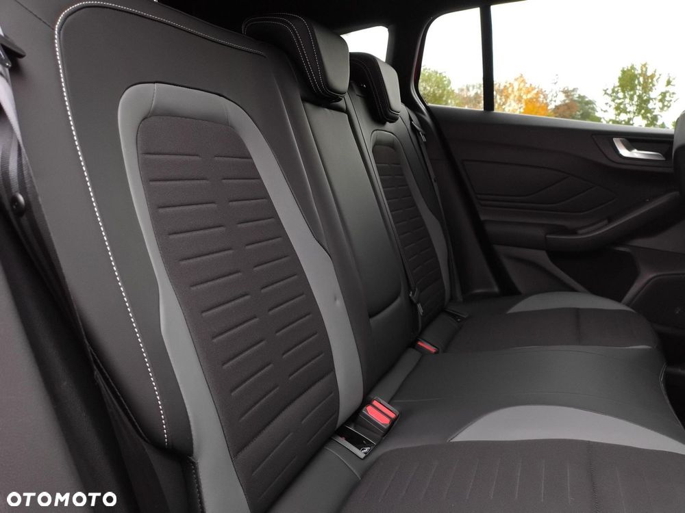 Ford Focus 2.0 EcoBlue ST - 28