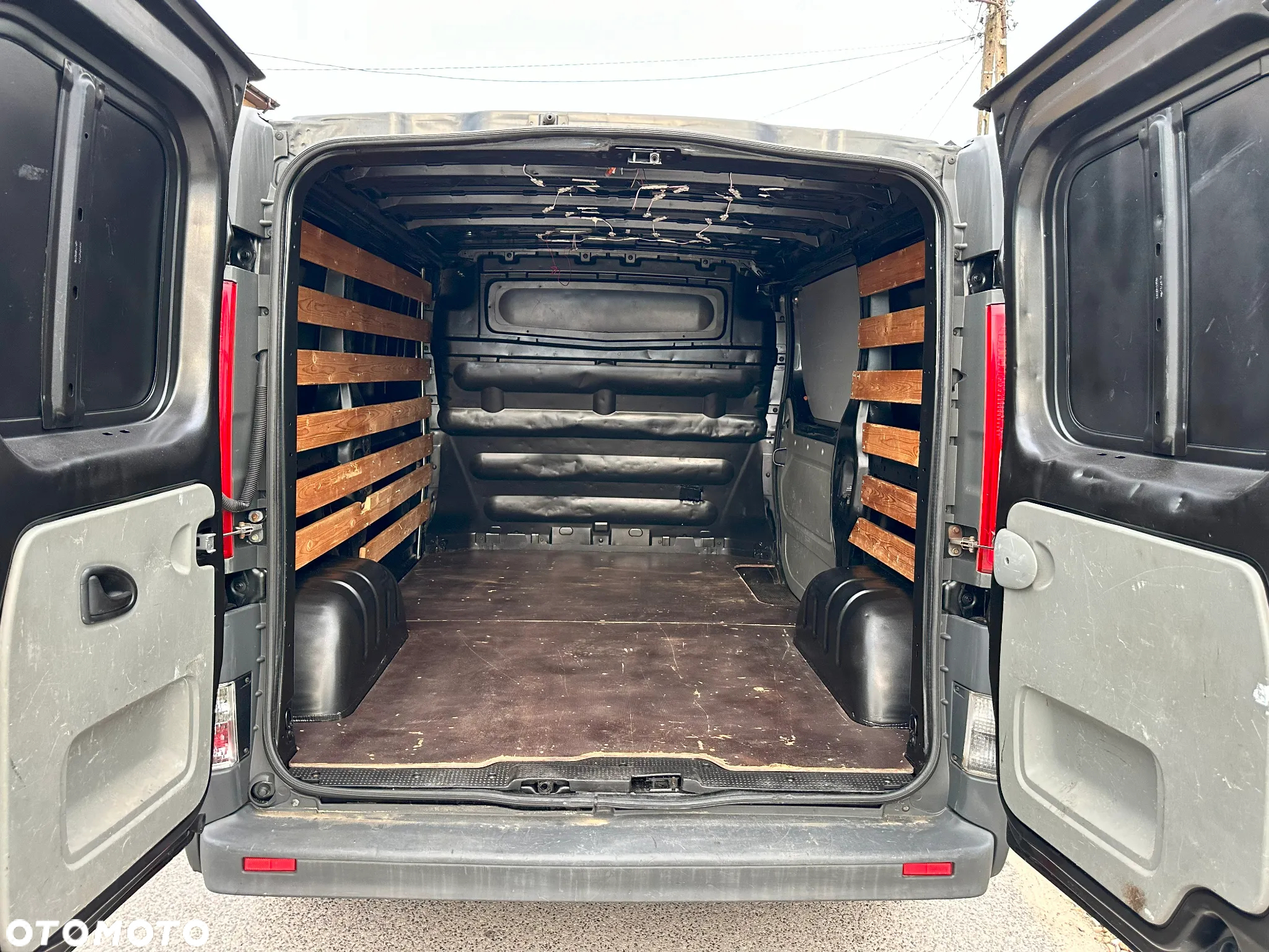 Opel Vivaro - 8