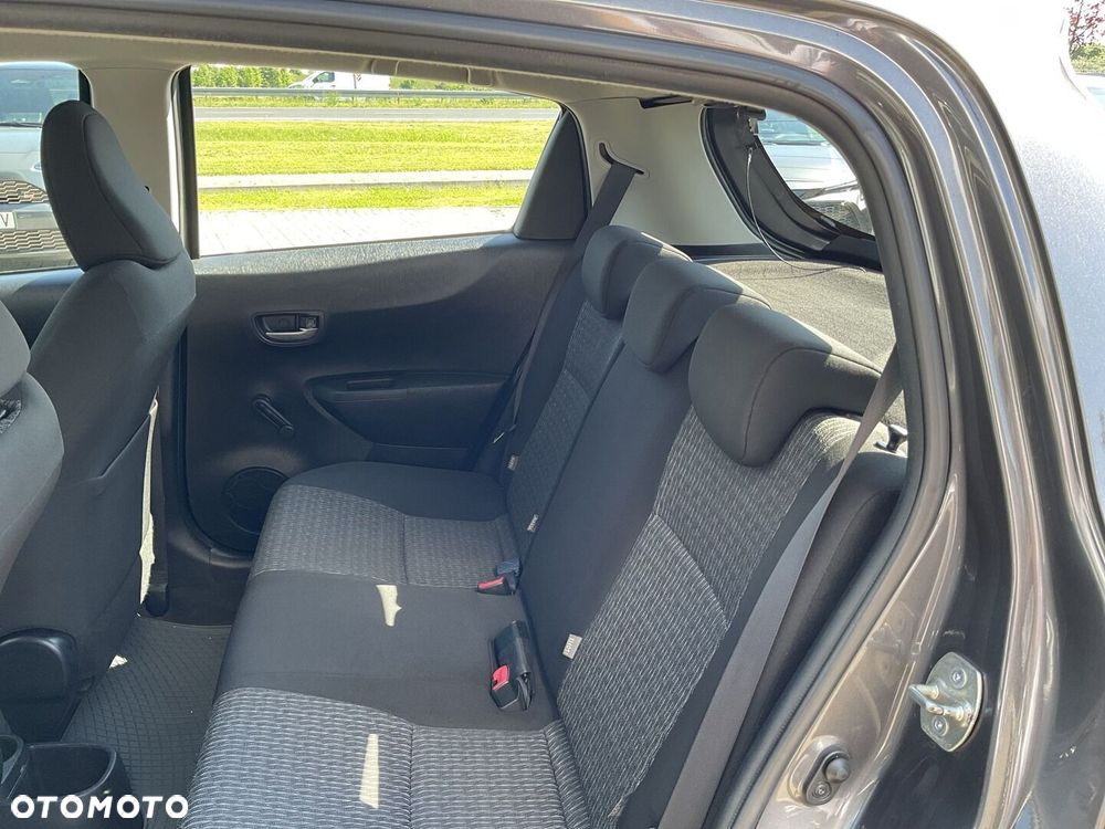 Toyota Yaris 1.33 Active - 14