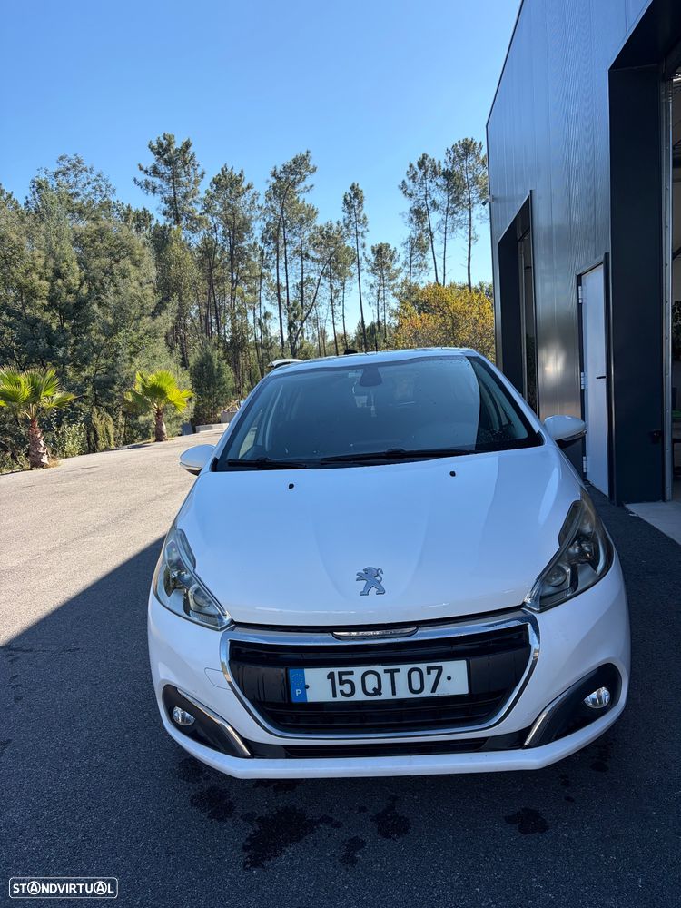 Peugeot 208 - 6