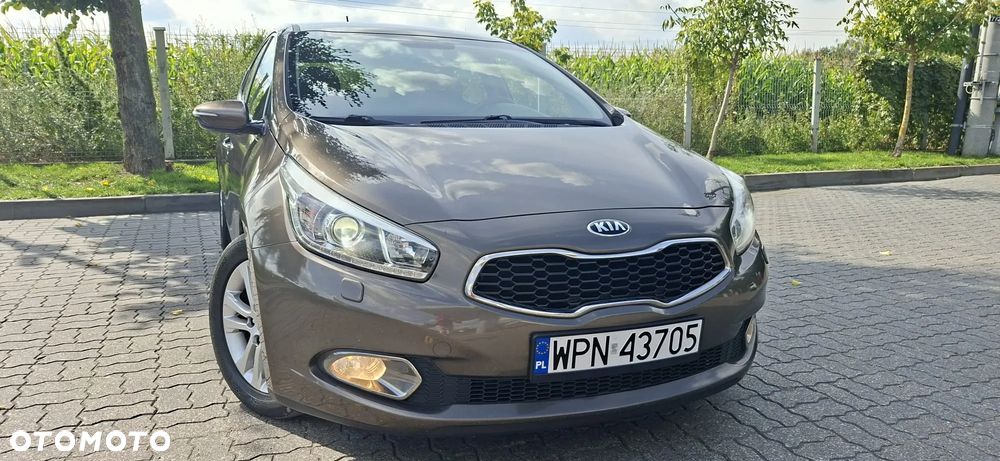 Kia Ceed 1.6 GDI L - 27