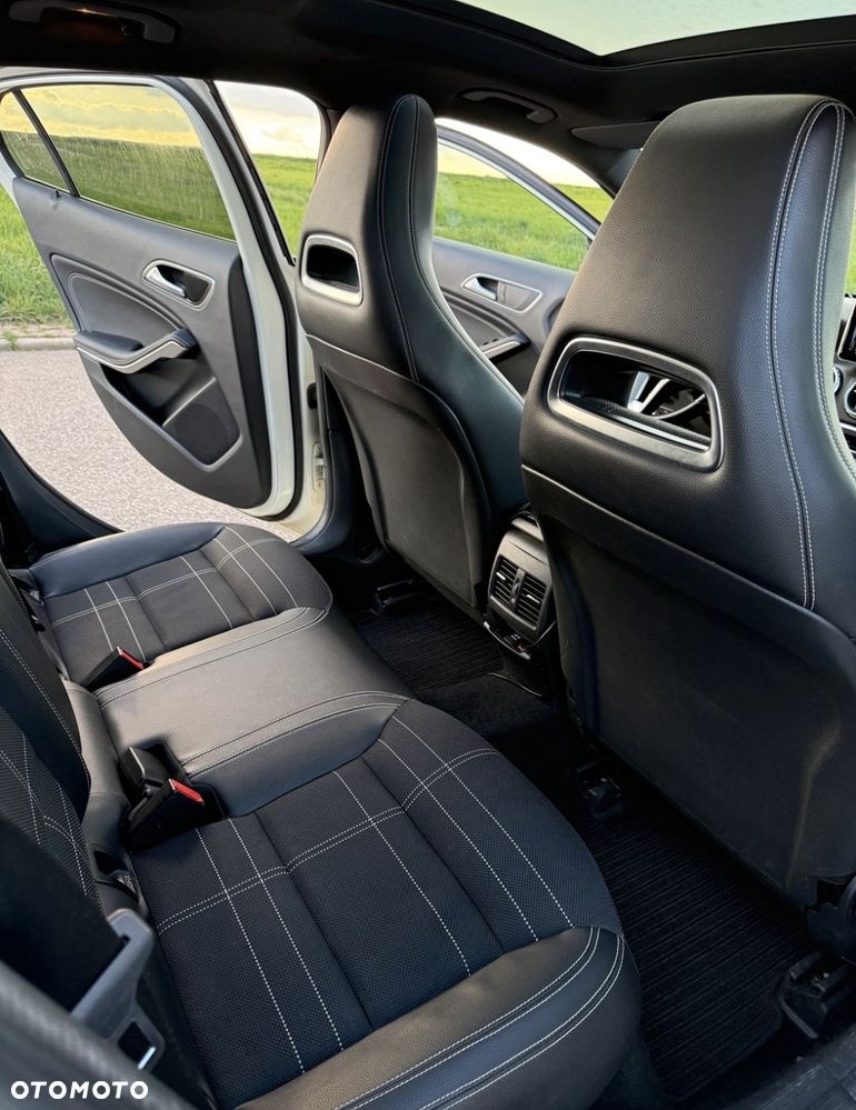 Mercedes-Benz GLA 250 4-Matic - 13