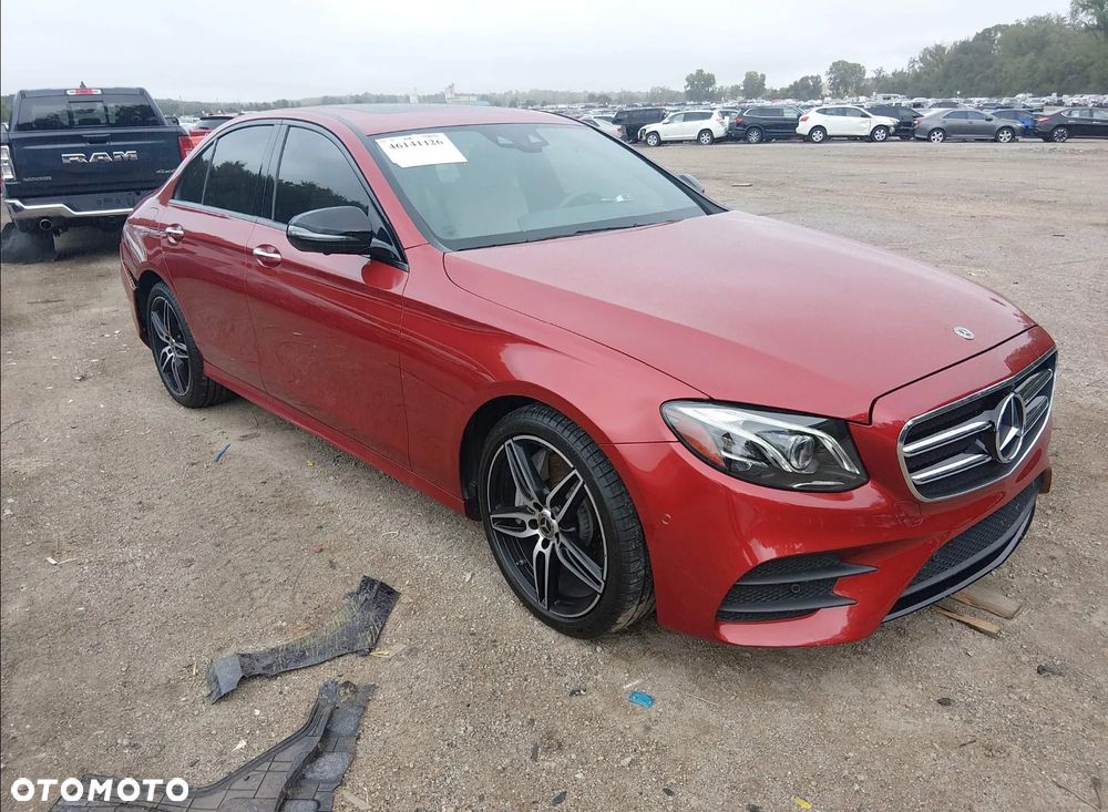 Mercedes-Benz Klasa E - 1