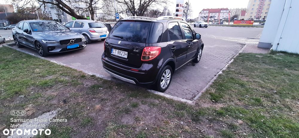 Suzuki SX4 1.6 Comfort Plus - 3