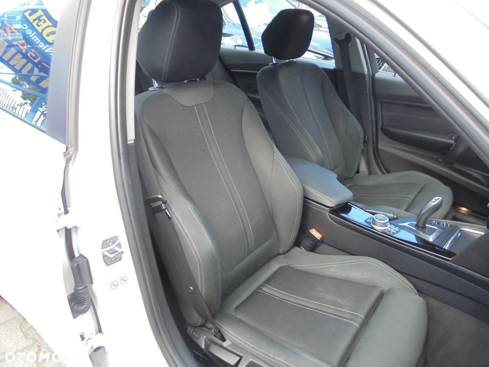 BMW Seria 3 320d Edition M Sport Shadow - 13