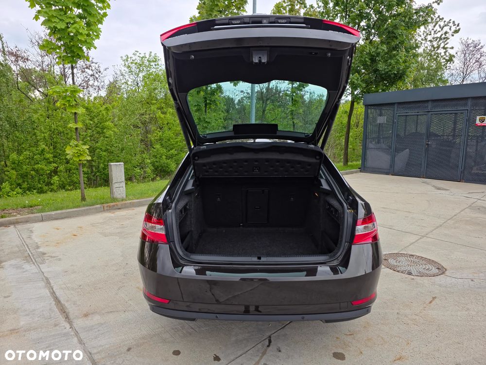 Skoda Superb 2.0 TSI Ambition DSG - 14