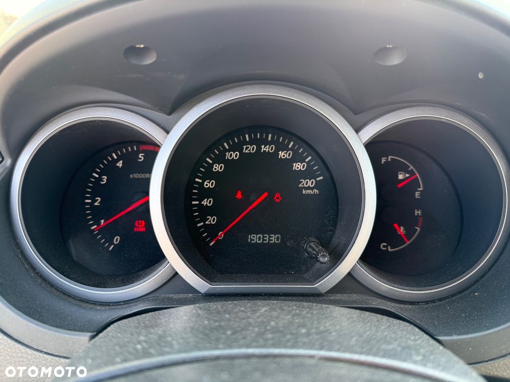 Suzuki Grand Vitara 1.9 DDiS - 23