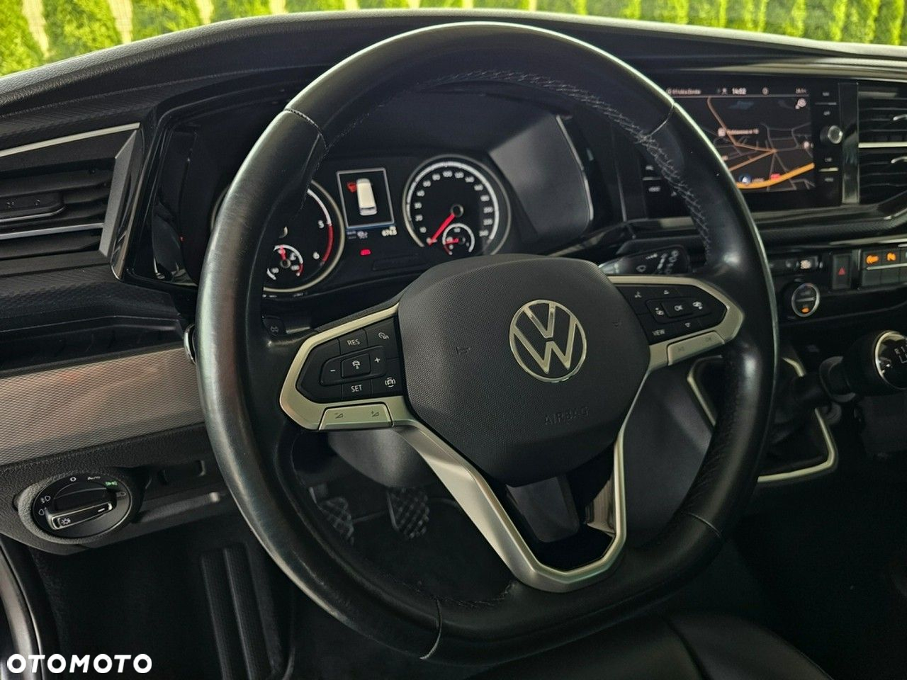 Volkswagen Multivan - 14