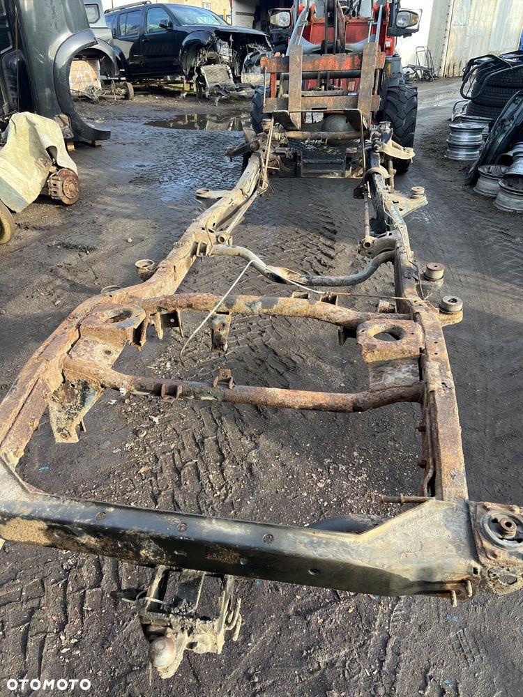 Rama ssangyong korando 2.9td 2000r - 2