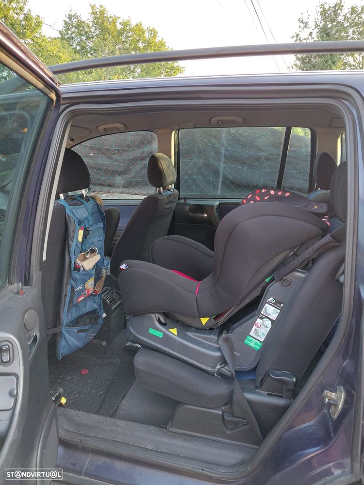 Opel Zafira 2.0 DTi - 4