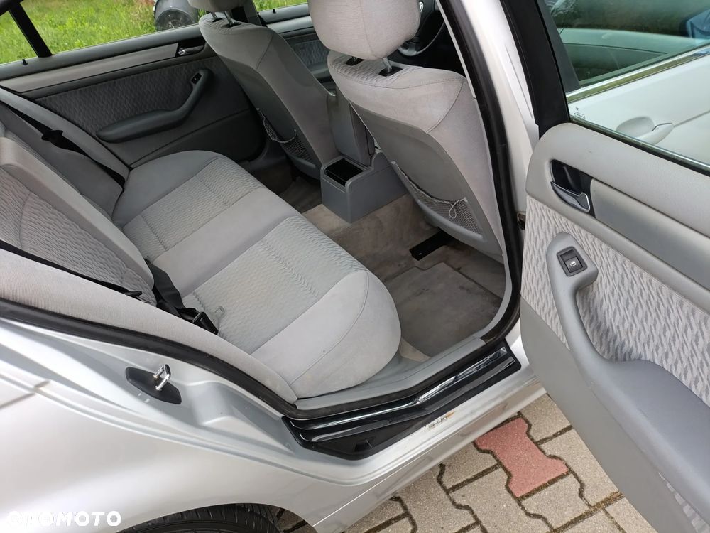 BMW Seria 3 - 15