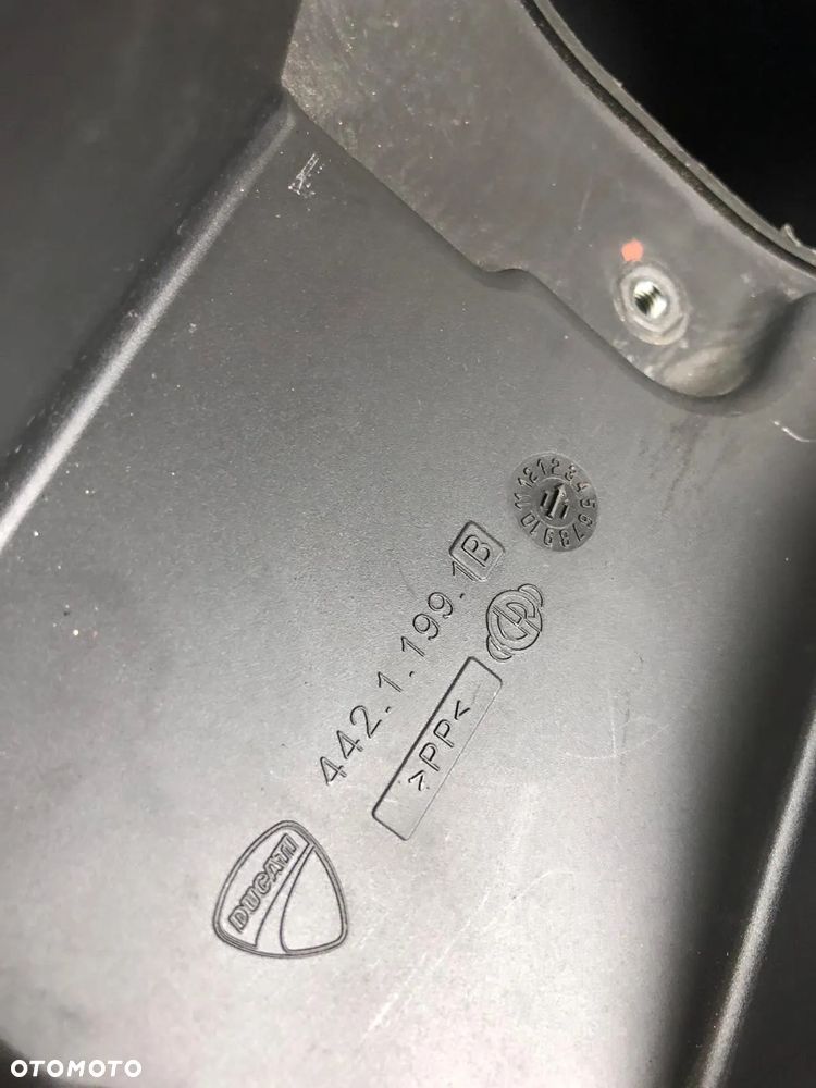 Ducati Diavel 1200 11-14 Wtryskiwacze Obudowa Filtra Airbox - 4