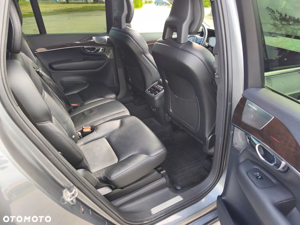 Volvo XC 90 T6 AWD Momentum 7os - 23