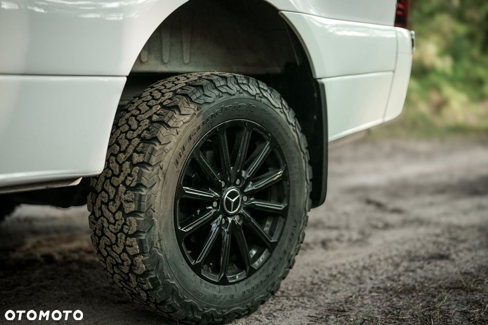 Mercedes-Benz Sprinter - 14